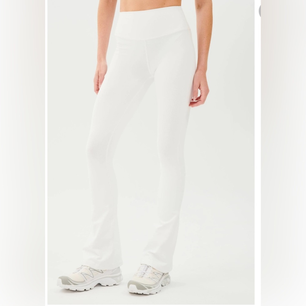 Splits59 White Flare leggings